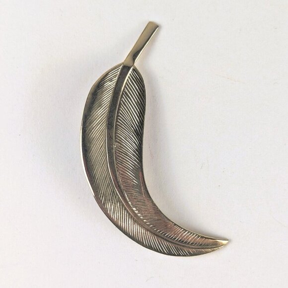 Vintage Jewelry - Vintage Gold-Tone Feather Brooch